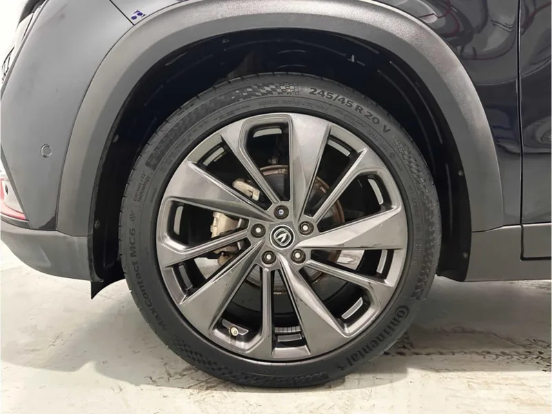 Changan UNI-T 2020 1.5T Modelo insignia interior foto 13