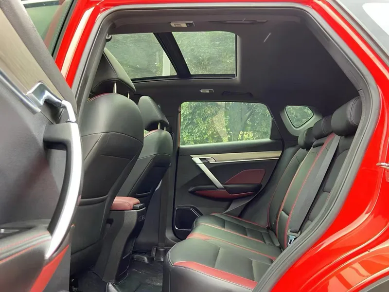 Geely Coolray 2019 260T DCT Ranger País VI interior foto 6 Geely Coolray 2019 260T DCT Ranger País VI interior foto 6