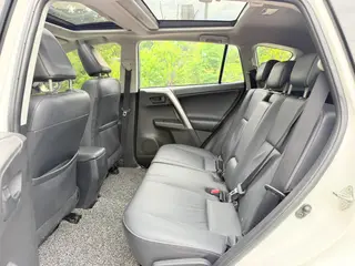 Toyota RAV4 2018 2.5L Élite automatique à quatre roues motrices i Version intérieur photo 10 Toyota RAV4 2018 2.5L Élite automatique à quatre roues motrices i Version intérieur photo 10
