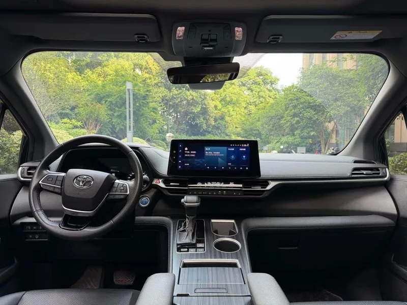 Toyota Sienna 2023 Reforma Doble motor 2.5L Versión de lujo interior foto 13