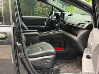 Toyota Sienna 2023 Reforma Doble motor 2.5L Versión de lujo interior foto 15