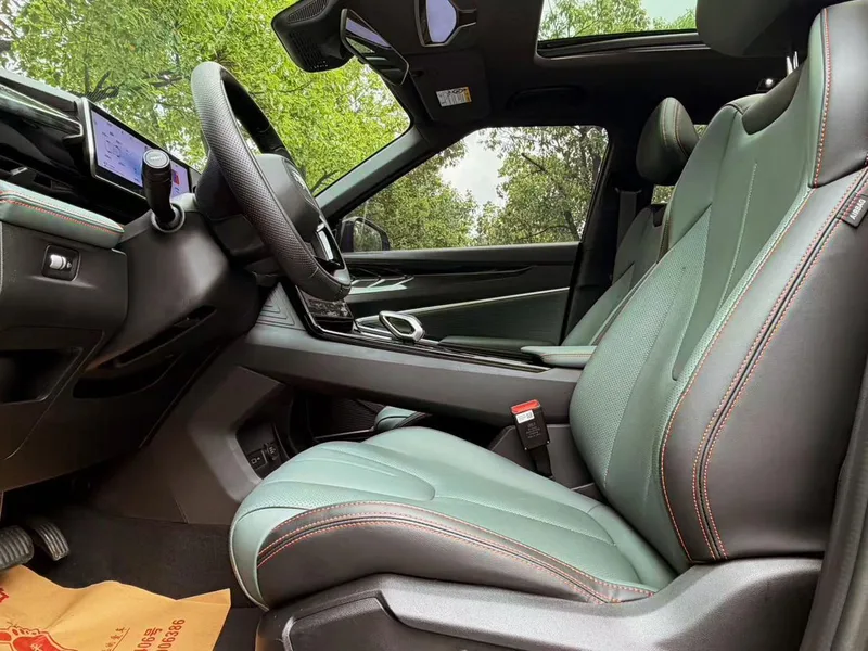 Geely Boyue 2024 1.5TD Intelligent Connection+ interior photo 10 Geely Boyue 2024 1.5TD Intelligent Connection+ interior photo 10