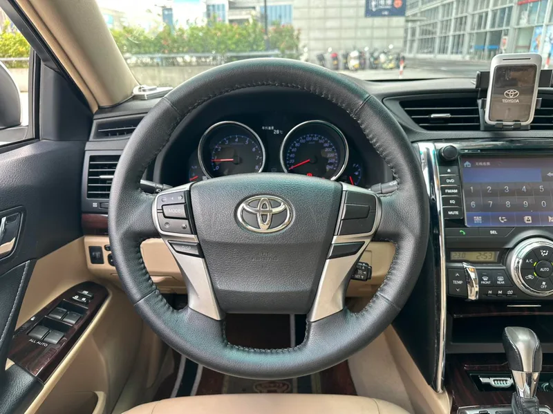 Toyota Reiz 2012 2.5V Comportamiento Elite Hyun Edition exterior foto 9