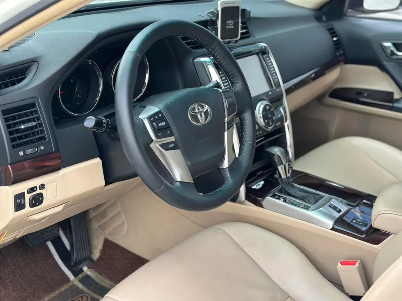 Toyota Reiz 2012 2.5V Comportamiento Elite Hyun Edition interior foto 14