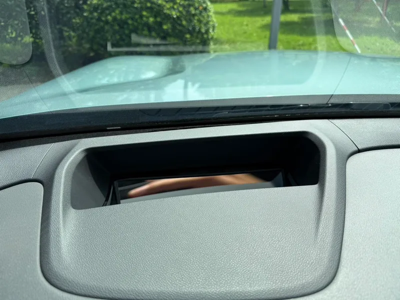 Geely Boyue L 2025 Quatrième génération 1.5TD DCT Splendid intérieur photo 14 Geely Boyue L 2025 Quatrième génération 1.5TD DCT Splendid intérieur photo 14