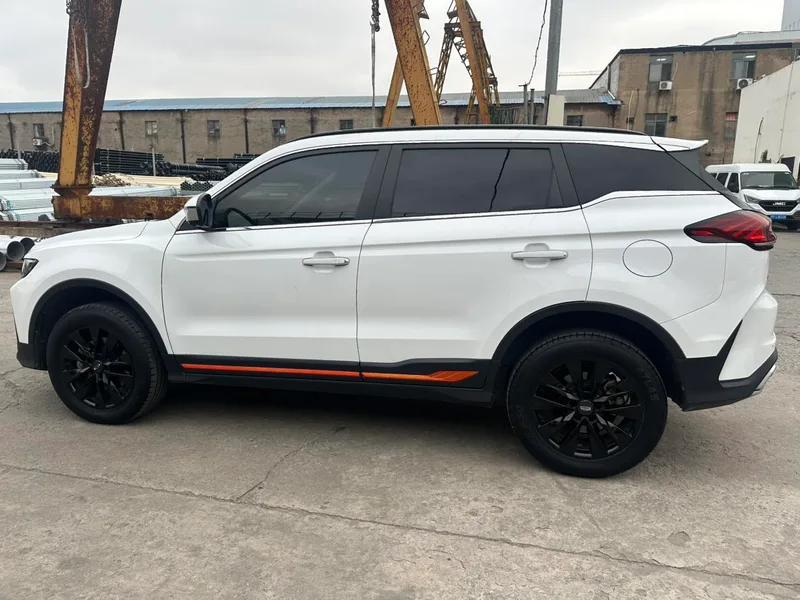 Geely Boyue 2022 Boyue X 1.8TD DCT Zhizun type exterior photo 6 Geely Boyue 2022 Boyue X 1.8TD DCT Zhizun type exterior photo 6