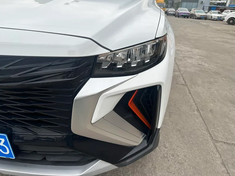 Geely Boyue 2022 Boyue X 1.8TD DCT Zhizun type exterior photo 8 Geely Boyue 2022 Boyue X 1.8TD DCT Zhizun type exterior photo 8