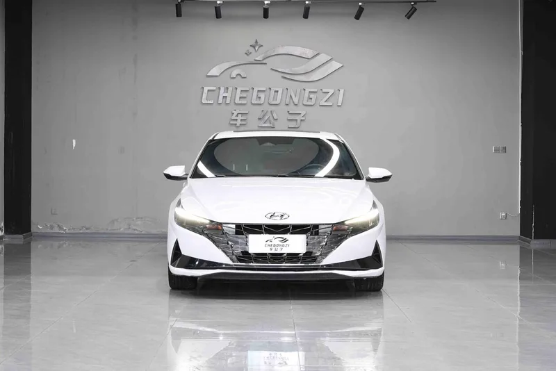 Hyundai Elantra 2021 240TGDi DCT LUX Premium Edition exterior photo 3 Hyundai Elantra 2021 240TGDi DCT LUX Premium Edition exterior photo 3