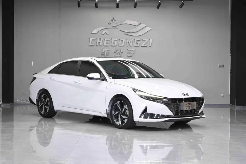 Hyundai Elantra 2021 240TGDi DCT LUX Premium Edition exterior photo 4 Hyundai Elantra 2021 240TGDi DCT LUX Premium Edition exterior photo 4