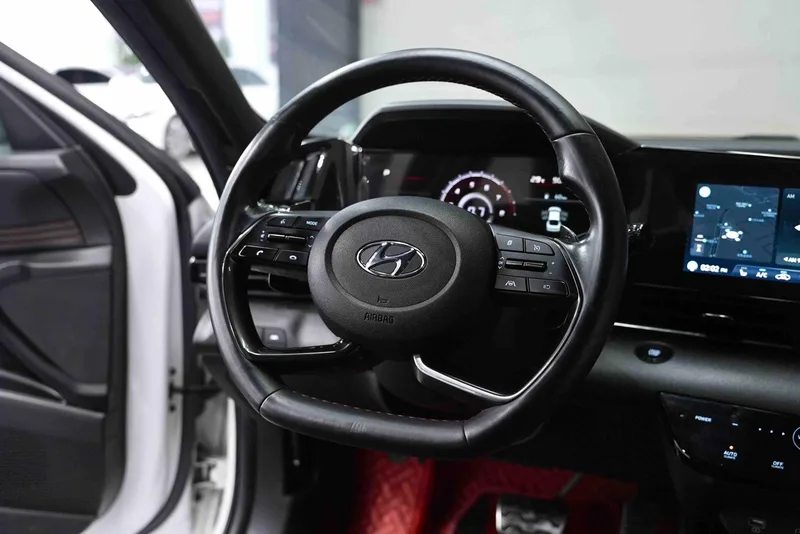 Hyundai Elantra 2021 240TGDi DCT LUX Premium Edition interior photo 10 Hyundai Elantra 2021 240TGDi DCT LUX Premium Edition interior photo 10