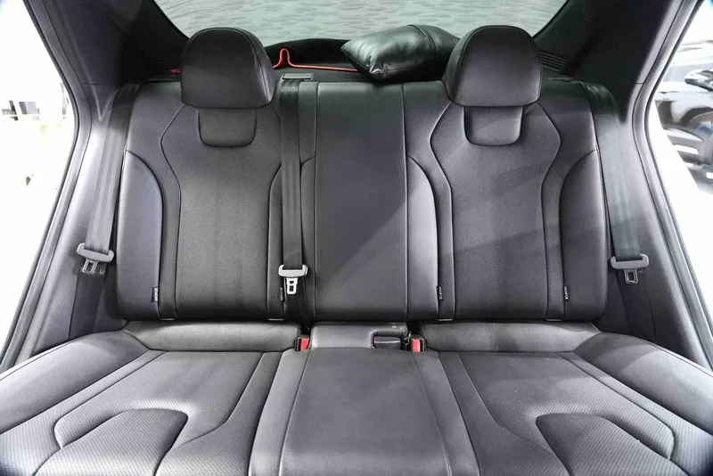 Hyundai Elantra 2021 240TGDi DCT LUX Premium Edition interior photo 11 Hyundai Elantra 2021 240TGDi DCT LUX Premium Edition interior photo 11