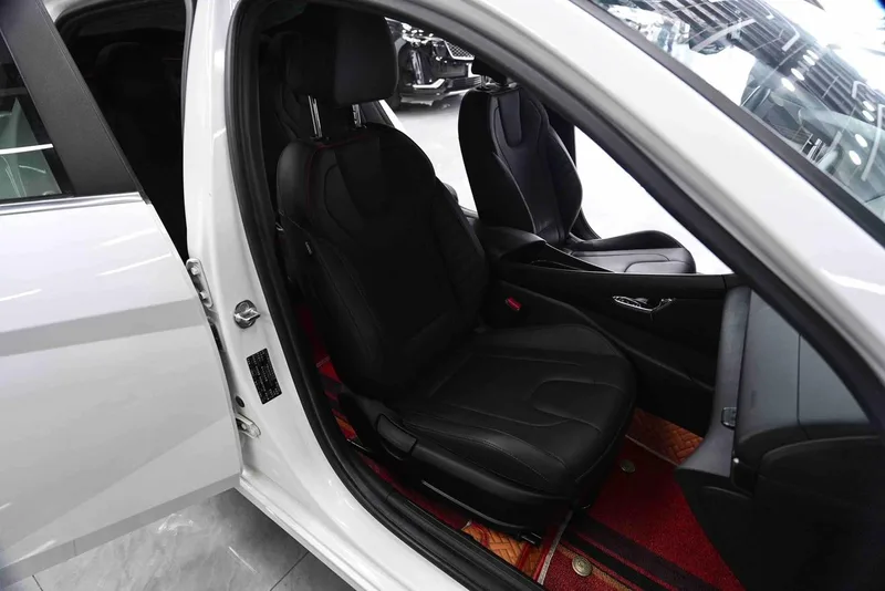 Hyundai Elantra 2021 240TGDi DCT LUX Premium Edition interior photo 12 Hyundai Elantra 2021 240TGDi DCT LUX Premium Edition interior photo 12
