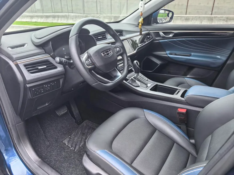 Geely Emgrand GL 2020 1.4T CVT De lujo interior foto 6 Geely Emgrand GL 2020 1.4T CVT De lujo interior foto 6