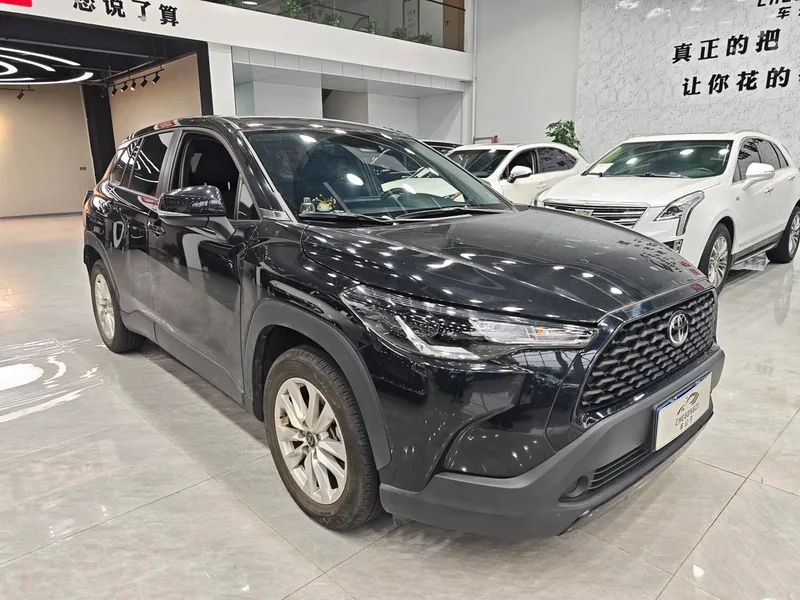 Toyota Corolla Cross 2023 2.0L CVT Versión pionera exterior foto 3 Toyota Corolla Cross 2023 2.0L CVT Versión pionera exterior foto 3