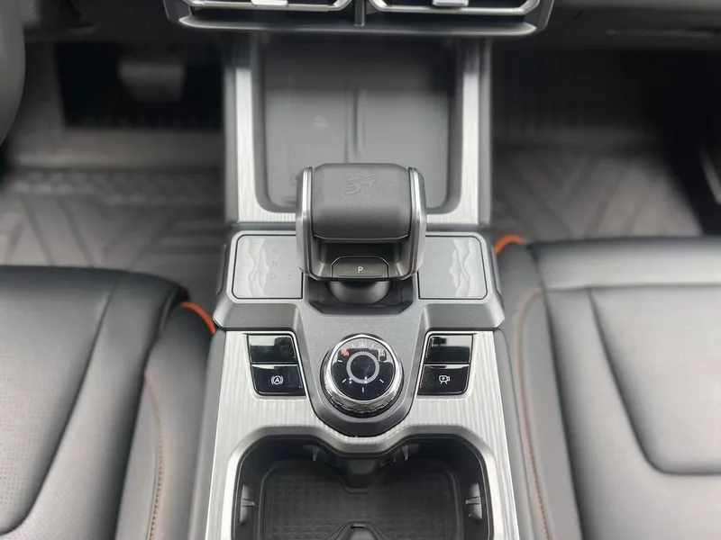 Jetour Freedom 2025 1.5TD Discover interior foto 15 Jetour Freedom 2025 1.5TD Discover interior foto 15