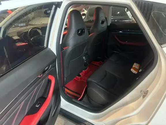 Geely Emgrand S 2021 1.4T CVT Acabado premium interior foto 7 Geely Emgrand S 2021 1.4T CVT Acabado premium interior foto 7