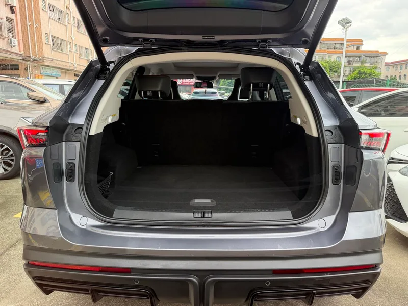 Jetour Dasheng 2023 1.5T DCT Estrellas PRO+ interior foto 9 Jetour Dasheng 2023 1.5T DCT Estrellas PRO+ interior foto 9