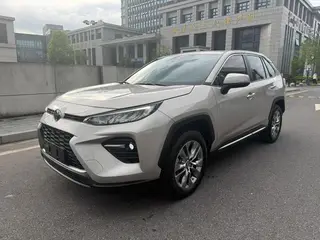 Toyota Wildlander 2022 2.0L Двухприводный люкс PLUS Версия