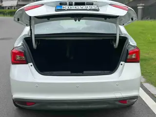 Chery Arrizo 5 2017 1.5L CVT Edición de lujo interior foto 14