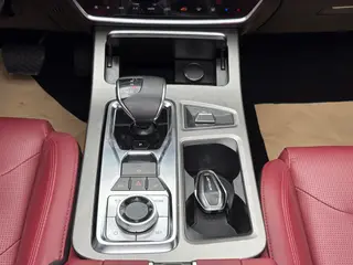 Jetour X70 PLUS 2022 1.5T CVT Montaña 7 Asiento interior foto 12 Jetour X70 PLUS 2022 1.5T CVT Montaña 7 Asiento interior foto 12