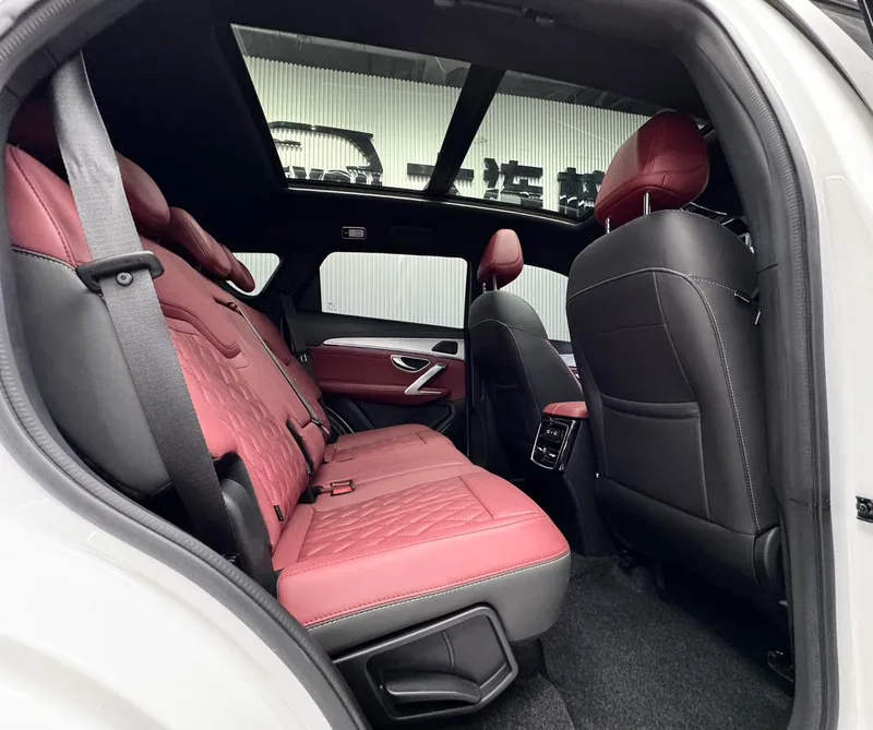 Jetour X70 PLUS 2023 1.5T DCT Valiente PLUS 5 Asiento interior foto 11 Jetour X70 PLUS 2023 1.5T DCT Valiente PLUS 5 Asiento interior foto 11