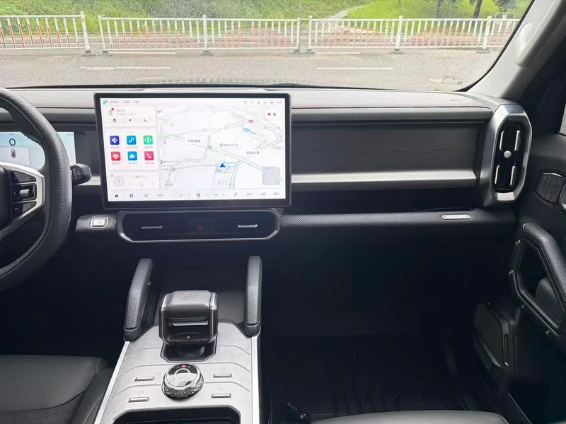 Jetour T2 2023 1.5TD Two-wheel drive Discover PRO interior photo 11 Jetour T2 2023 1.5TD Two-wheel drive Discover PRO interior photo 11