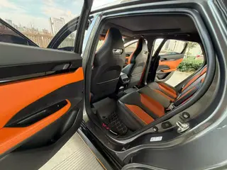 Changan UNI-V 2023 1.5T Versión deportiva interior foto 6 Changan UNI-V 2023 1.5T Versión deportiva interior foto 6