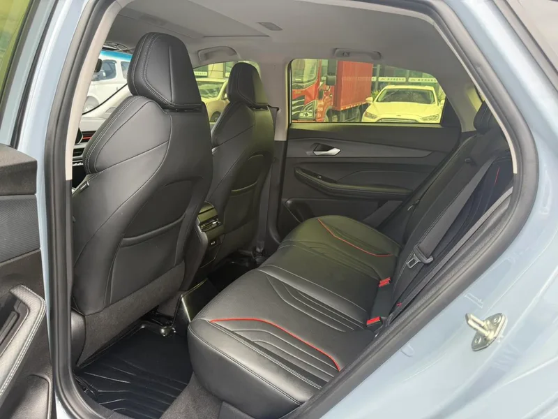 Geely Binrui 2024 Binrui COOL 1.5T DCT Edición Dragón interior foto 8 Geely Binrui 2024 Binrui COOL 1.5T DCT Edición Dragón interior foto 8