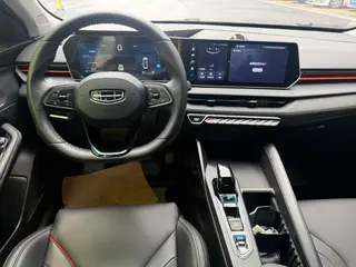 Geely Binrui 2024 Binrui COOL 1.5T DCT Edición Dragón interior foto 10 Geely Binrui 2024 Binrui COOL 1.5T DCT Edición Dragón interior foto 10