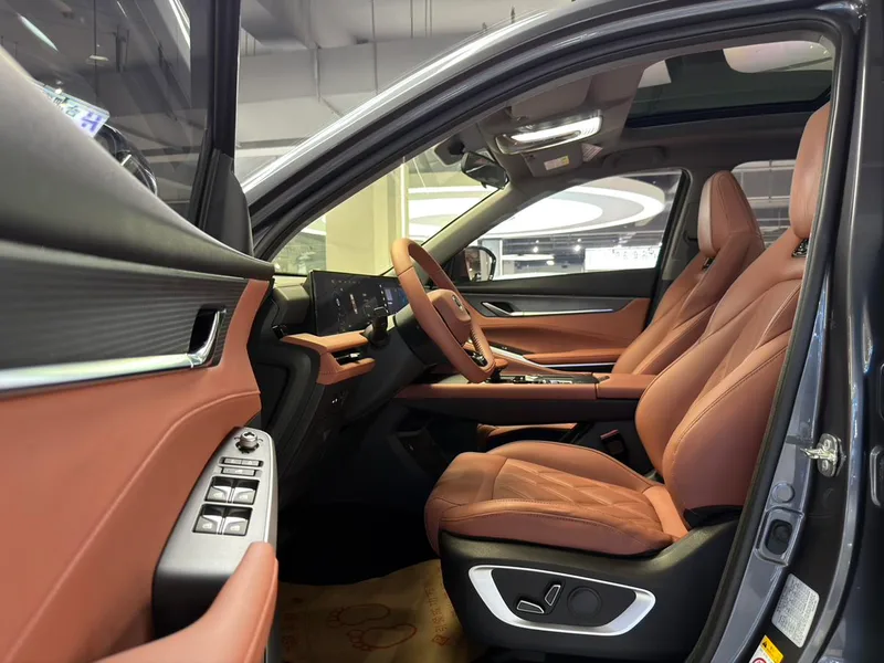 Changan CS75 PLUS 2023 Tercera generación 1.5T Tipo de lujo automático interior foto 13 Changan CS75 PLUS 2023 Tercera generación 1.5T Tipo de lujo automático interior foto 13
