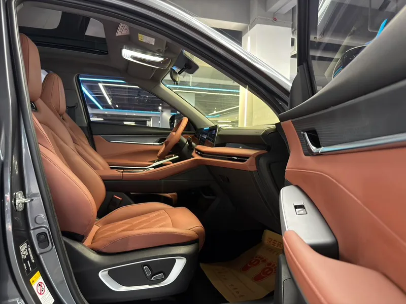 Changan CS75 PLUS 2023 Tercera generación 1.5T Tipo de lujo automático interior foto 16 Changan CS75 PLUS 2023 Tercera generación 1.5T Tipo de lujo automático interior foto 16