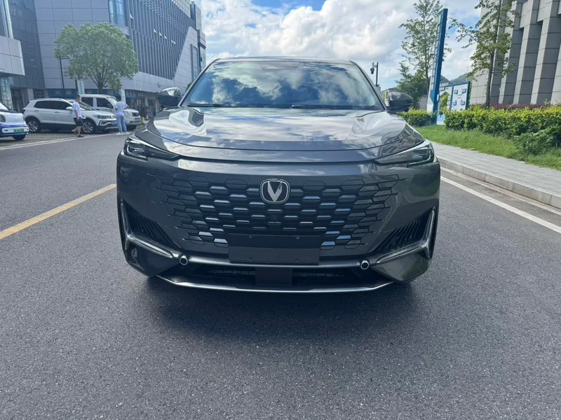 Changan UNI-K 2024 2.0T Yue Shang Type exterior photo 2 Changan UNI-K 2024 2.0T Yue Shang Type exterior photo 2