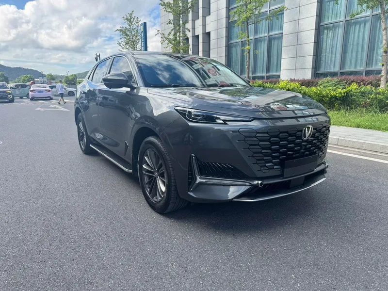 Changan UNI-K 2024 2.0T Yue Shang Type exterior photo 3 Changan UNI-K 2024 2.0T Yue Shang Type exterior photo 3