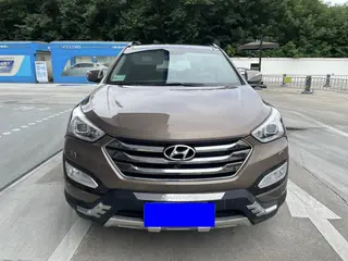 Hyundai Santa Fe 2013 Mise à jour 2.0T Type noble à quatre roues motrices automatique extérieur photo 2