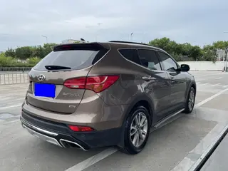Hyundai Santa Fe 2013 Mise à jour 2.0T Type noble à quatre roues motrices automatique extérieur photo 6