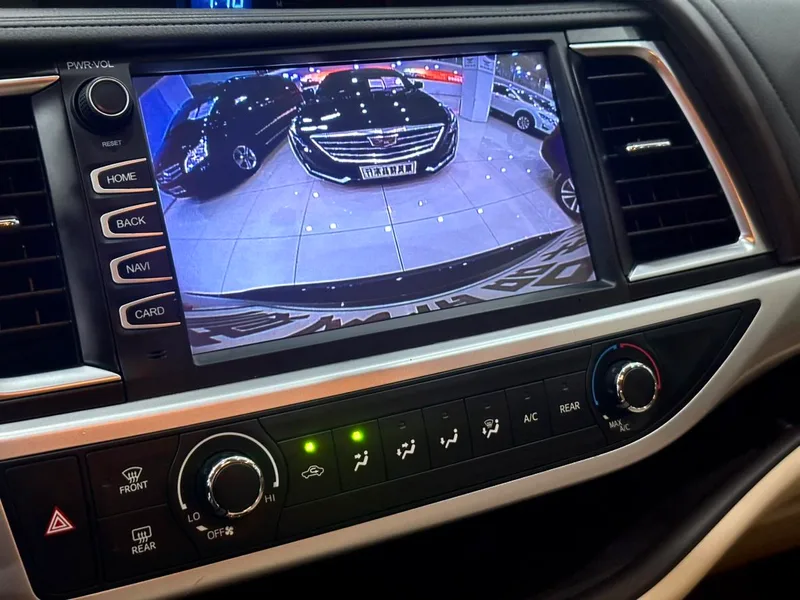 Toyota Highlander 2021 2.0T Édition Élite à quatre roues motrices 7 Siège intérieur photo 13