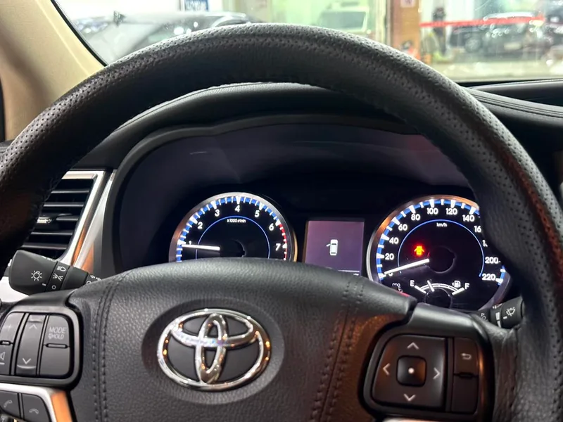 Toyota Highlander 2021 2.0T Édition Élite à quatre roues motrices 7 Siège intérieur photo 17