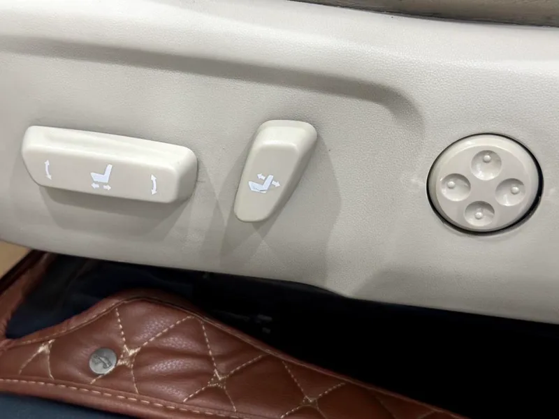 Toyota Highlander 2021 2.0T Édition Élite à quatre roues motrices 7 Siège intérieur photo 18