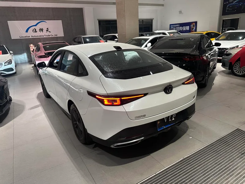 Changan Lamore 2023 1.5T GDI Type de luxe automatique intérieur photo 6