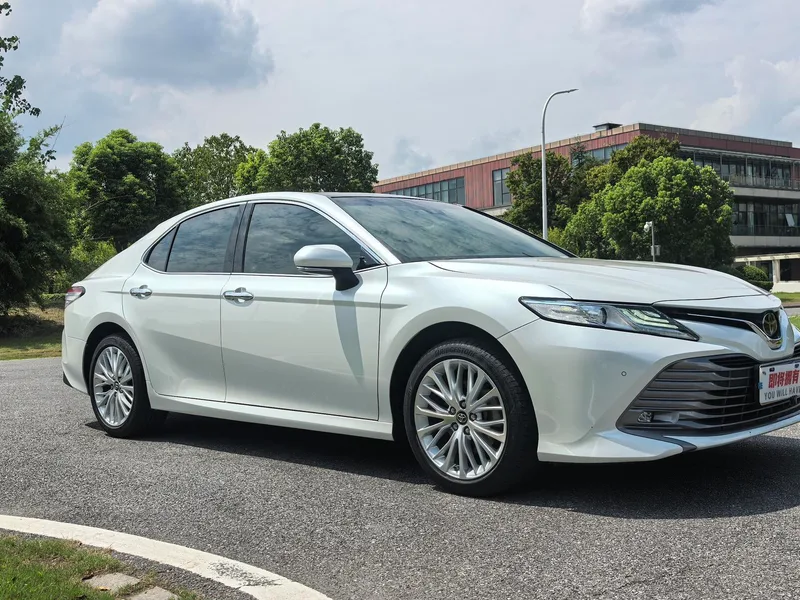 Toyota Camry 2019 2.5G Version de luxe État VI extérieur photo 2 Toyota Camry 2019 2.5G Version de luxe État VI extérieur photo 2