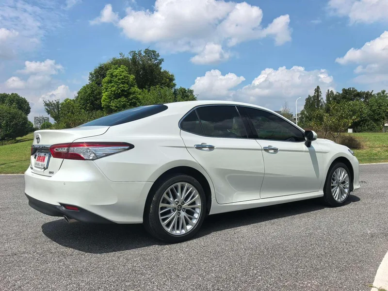 Toyota Camry 2019 2.5G Version de luxe État VI intérieur photo 10 Toyota Camry 2019 2.5G Version de luxe État VI intérieur photo 10