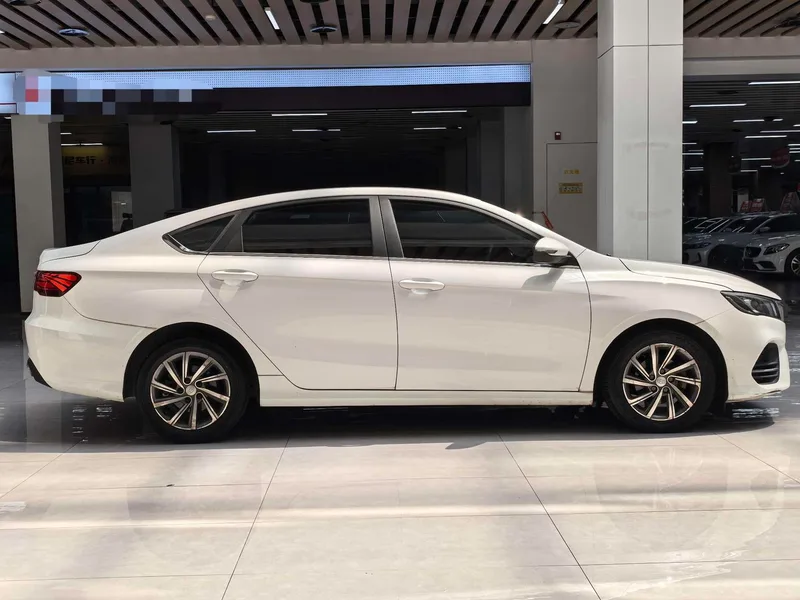 Geely Binrui 2018 14T CVT Version colorée extérieur photo 5