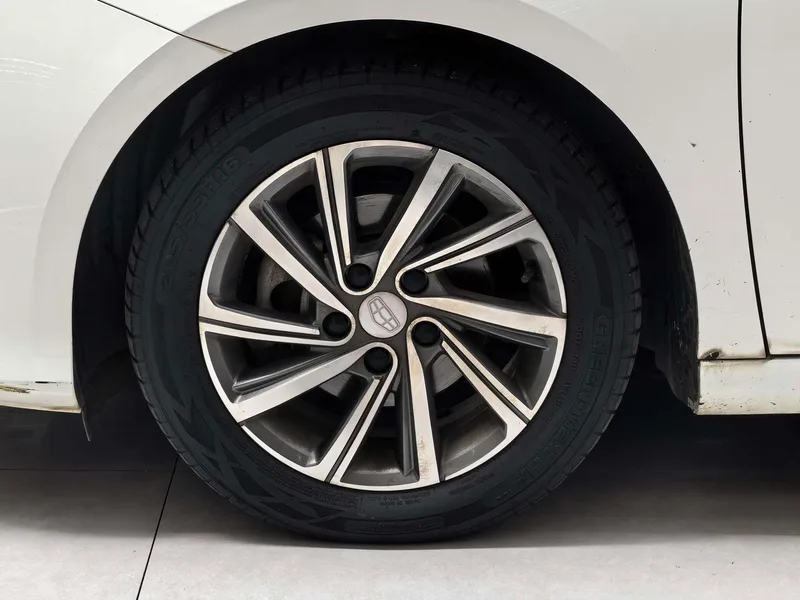Geely Binrui 2018 14T CVT Version colorée intérieur photo 9