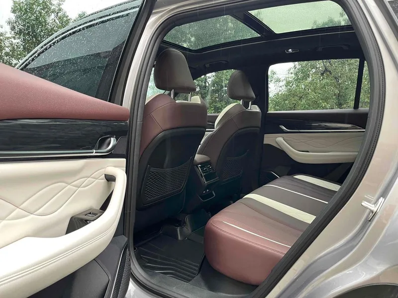 Geely Monjaro 2021 2.0TD DCT EVO Two-wheel drive noble type interior photo 8 Geely Monjaro 2021 2.0TD DCT EVO Two-wheel drive noble type interior photo 8