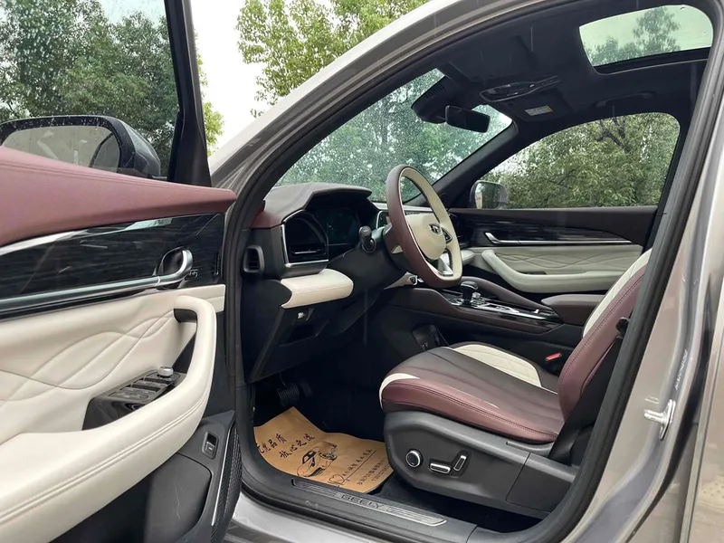 Geely Monjaro 2021 2.0TD DCT EVO Two-wheel drive noble type interior photo 9 Geely Monjaro 2021 2.0TD DCT EVO Two-wheel drive noble type interior photo 9