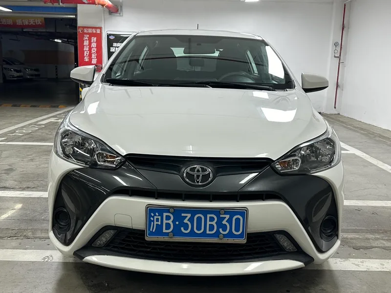 Toyota Yaris L 2017 1.5E CVT Ускоренная обновленная версия экстерьер фото 2 Toyota Yaris L 2017 1.5E CVT Ускоренная обновленная версия экстерьер фото 2