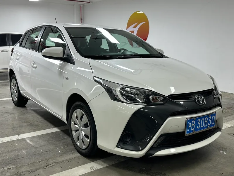 Toyota Yaris L 2017 1.5E CVT Ускоренная обновленная версия экстерьер фото 3 Toyota Yaris L 2017 1.5E CVT Ускоренная обновленная версия экстерьер фото 3