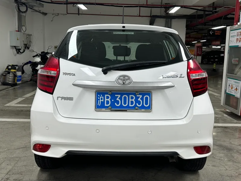 Toyota Yaris L 2017 1.5E CVT Ускоренная обновленная версия экстерьер фото 6 Toyota Yaris L 2017 1.5E CVT Ускоренная обновленная версия экстерьер фото 6