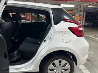 Toyota Yaris L 2017 1.5E CVT Ускоренная обновленная версия интерьер фото 9 Toyota Yaris L 2017 1.5E CVT Ускоренная обновленная версия интерьер фото 9