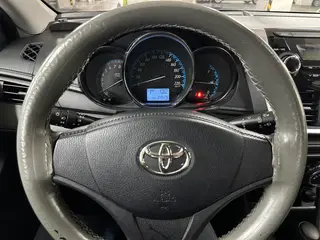 Toyota Yaris L 2017 1.5E CVT Ускоренная обновленная версия интерьер фото 12 Toyota Yaris L 2017 1.5E CVT Ускоренная обновленная версия интерьер фото 12